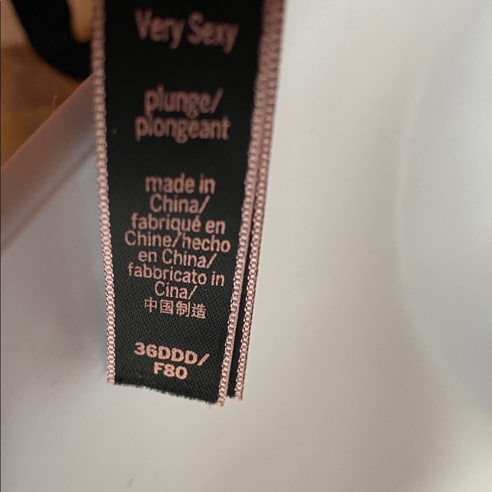 Victoria’s Secret Bra - Very Sexy Plunge Size 36DDD - Picture 7 of 10